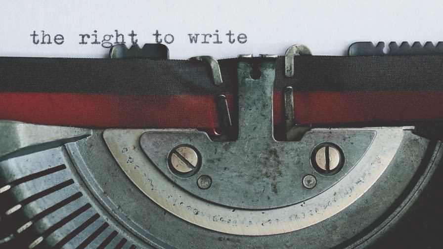 old-typewriter-closeup WordPress Developers Are Experimenting With Gutenberg-Native AI Block and Content Assistants design tips 